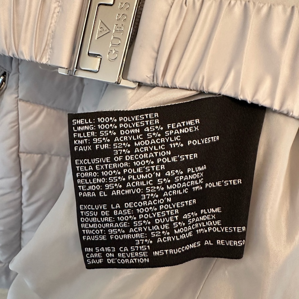 GUESS Womenβs Cream White Long Puffer Coat Size L Faux Fur Hood Detachable Belt - Picture 7 of 7